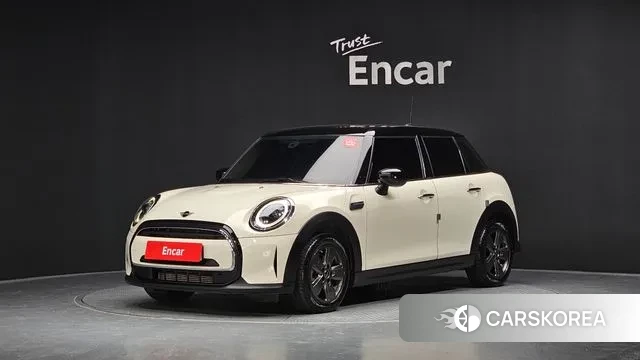 Mini Cooper 2021 Белый из Кореи