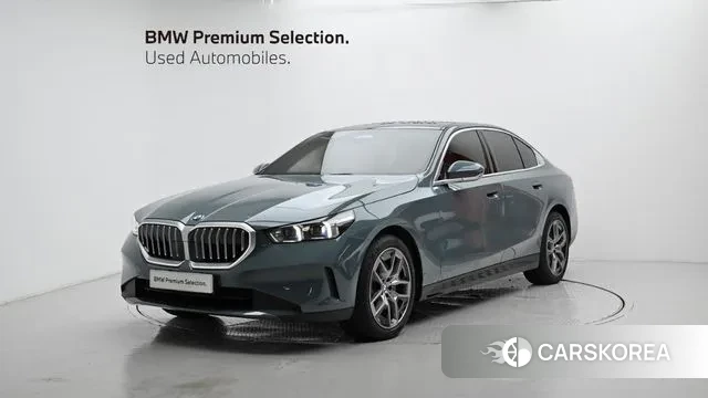 BMW 5 Series (G60) 2024 Светло-зеленый из Кореи