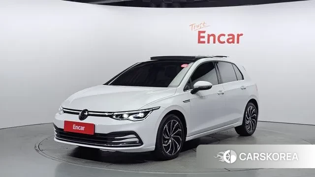 Volkswagen Golf 8th Generation 2023 Белый из Кореи