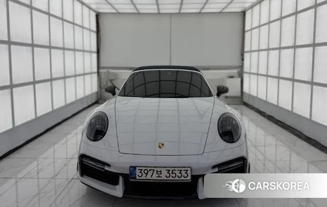 Porsche 911(992) 2021 Белый из Кореи