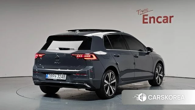 Volkswagen Golf 8th Generation 2026 Серый из Кореи