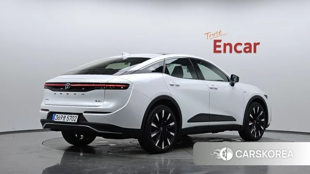 Toyota Crown Crossover 2026 Белый из Кореи