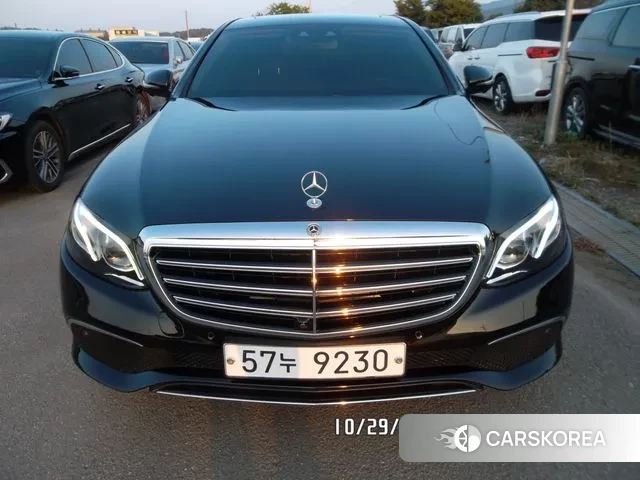 Mercedes-Benz E-Class W213 2018 Черный из Кореи