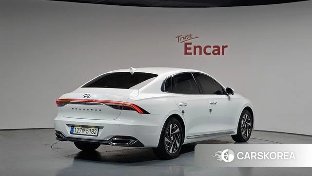 Hyundai The New Grandeur IG Hybrid 2022 Белый из Кореи