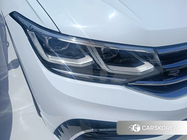 Volkswagen Tiguan L 2023 Белый из Китая