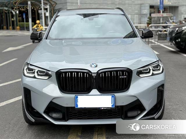 BMW X3 M 2024 Серебристо-серый из Китая