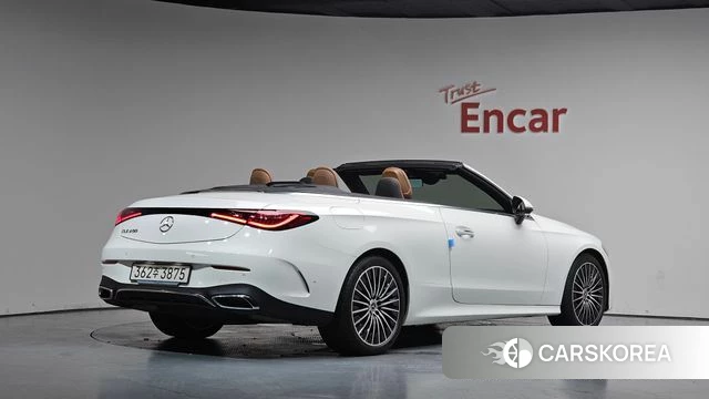 Mercedes-Benz CLE-Class C236 2025 Белый из Кореи