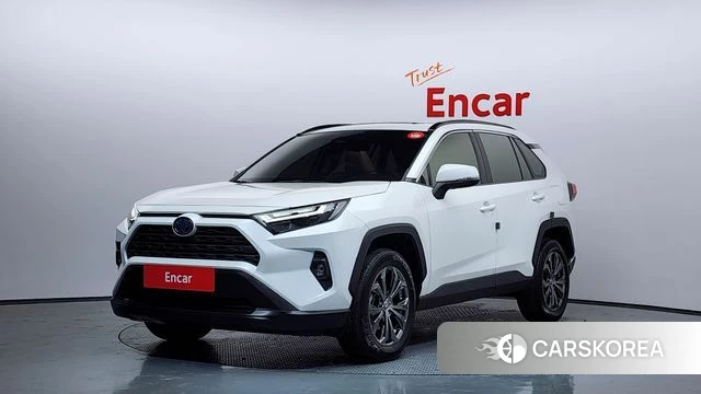 Toyota RAV4 5th Generation 2022 Белый из Кореи
