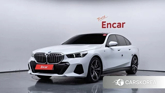BMW 5 Series (G60) 2025 Белый из Кореи