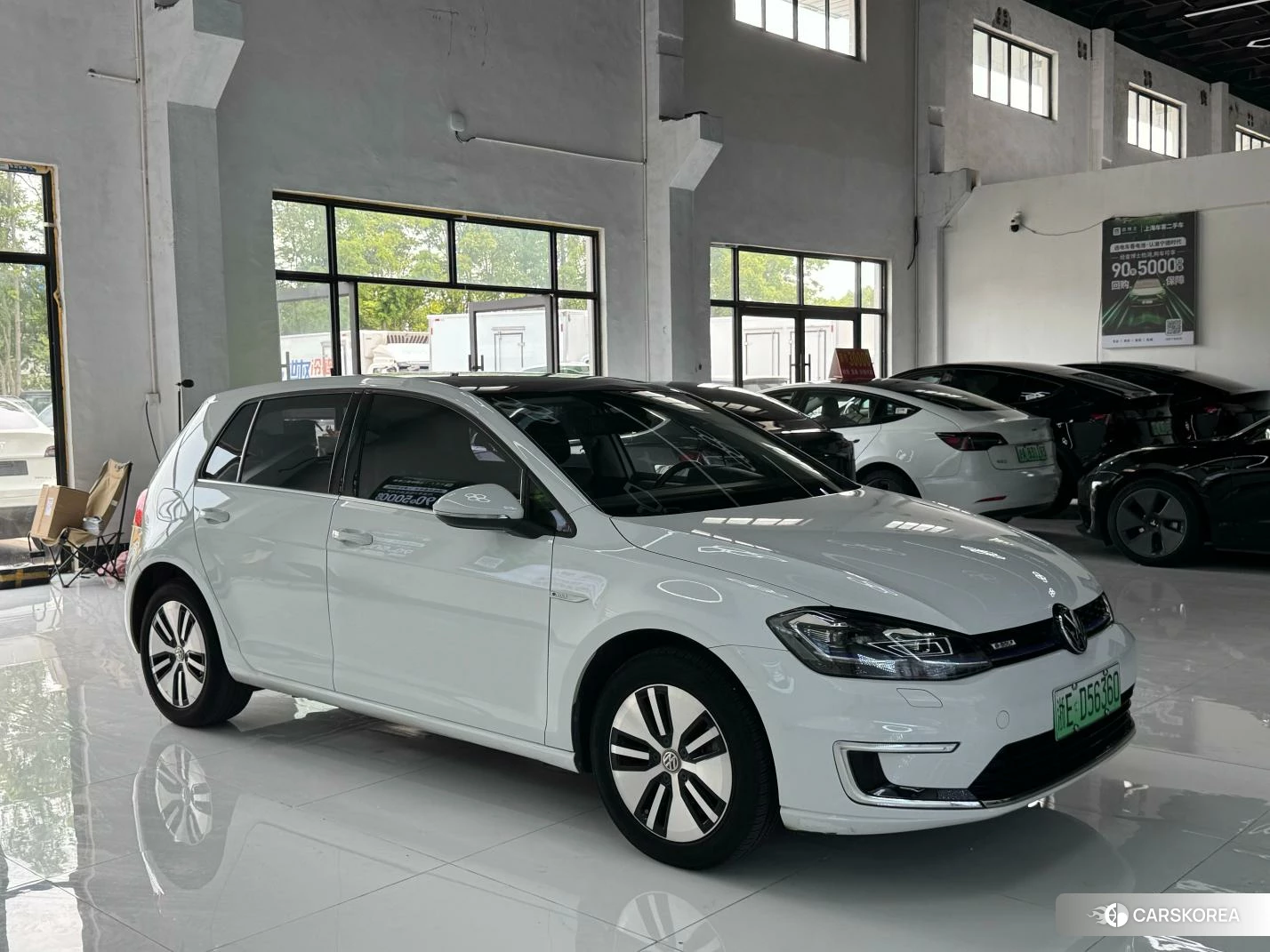Volkswagen Golf*pure electricity 2019 Белый из Китая
