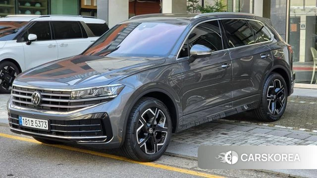 Volkswagen Touareg 3rd generation 2026 Серый из Кореи