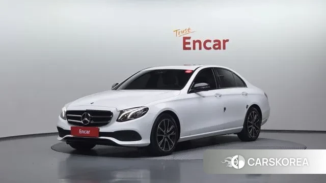Mercedes-Benz E-Class W213 2020 Белый из Кореи