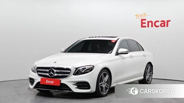 Mercedes-Benz E-Class W213 2019 Белый из Кореи