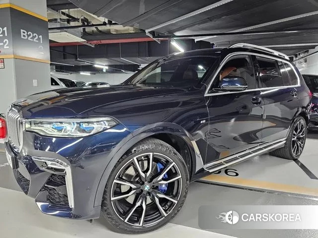 BMW X7 (G07) 2021 Черный из Кореи