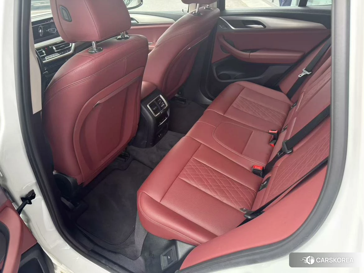BMW iX3 2023 Белый из Китая