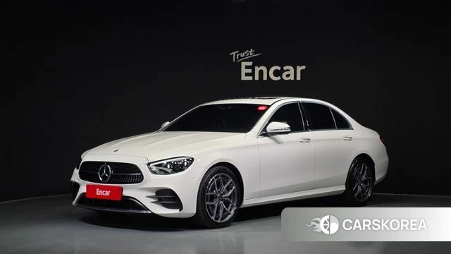 Mercedes-Benz E-Class W213 2022 Белый из Кореи