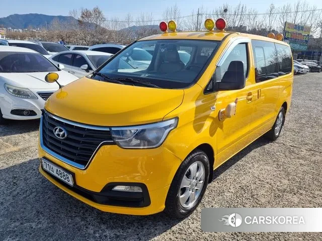 Hyundai The New Grand Starex 2018 Желтый из Кореи