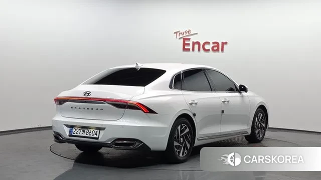 Hyundai The New Grandeur IG Hybrid 2022 Белый из Кореи