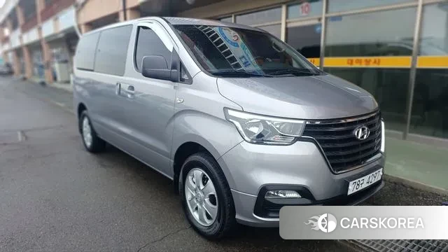 Hyundai The New Grand Starex 2018 Серебристо-серый из Кореи