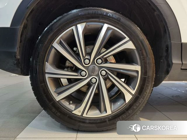 Geely Automobile Binyue 2020 Белый из Китая