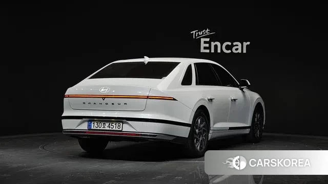 Hyundai Grandeur Hybrid (GN7) 2023 Белый из Кореи