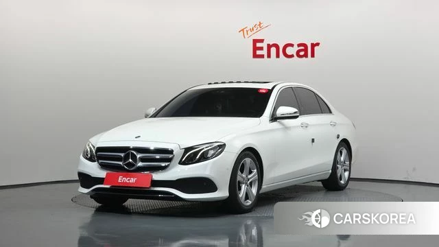Mercedes-Benz E-Class W213 2018 Белый из Кореи