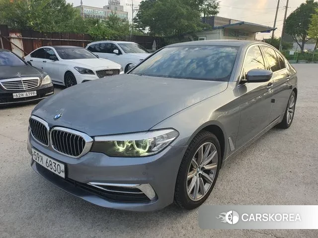 BMW 5 Series (G30) 2019 Цвет галактики из Кореи