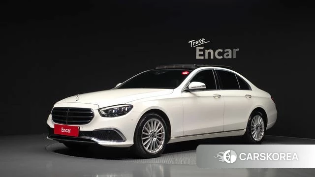 Mercedes-Benz E-Class W213 2021 Белый из Кореи