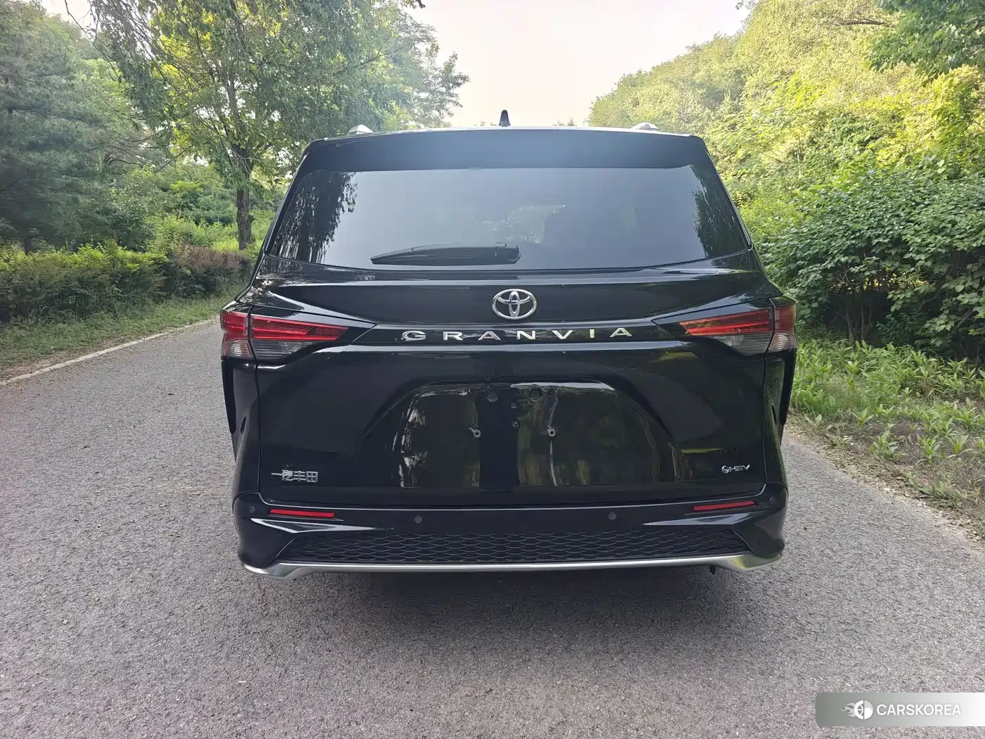 Toyota Granvia 2025 Черный из Китая