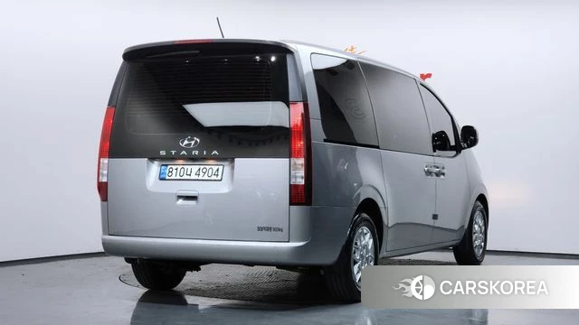 Hyundai Staria 2022 Серебряный из Кореи