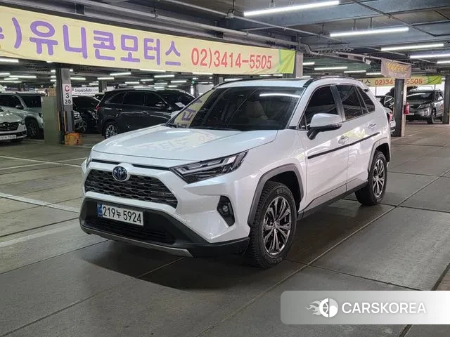 Toyota RAV4 5th Generation 2024 Белый из Кореи