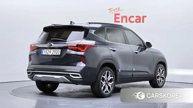 Kia Seltos 2021 Серый из Кореи