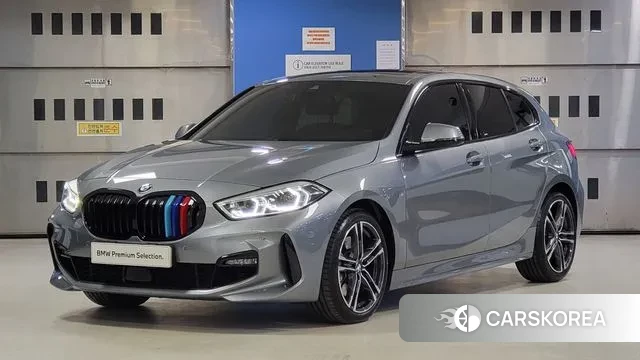 BMW 1 Series (F40) 2024 Серый из Кореи
