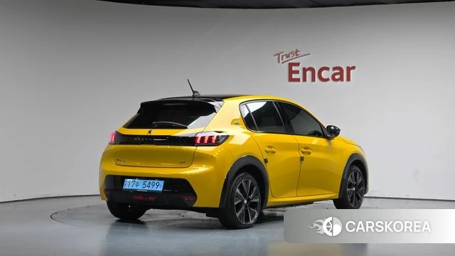 Peugeot e-208 second Generation 2023 Желтый из Кореи