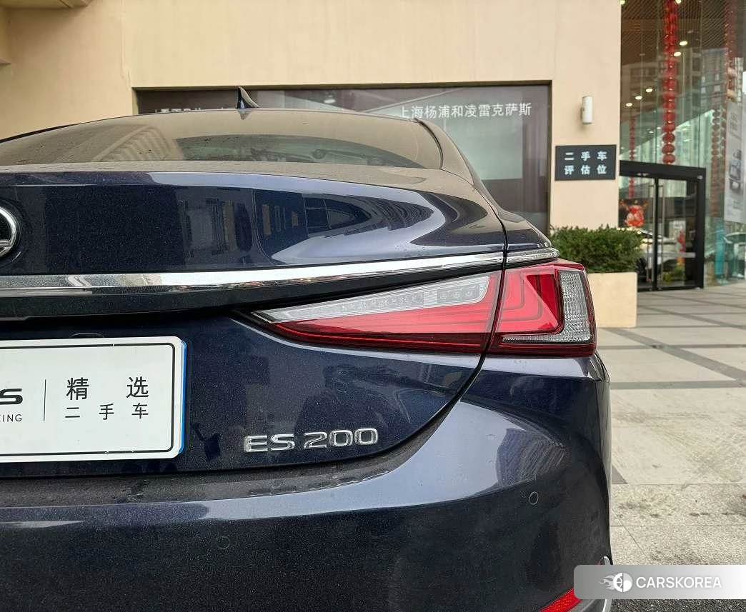 Lexus ES 2021 Синий из Китая