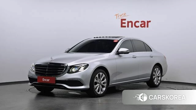 Mercedes-Benz E-Class W213 2018 Серебряный из Кореи