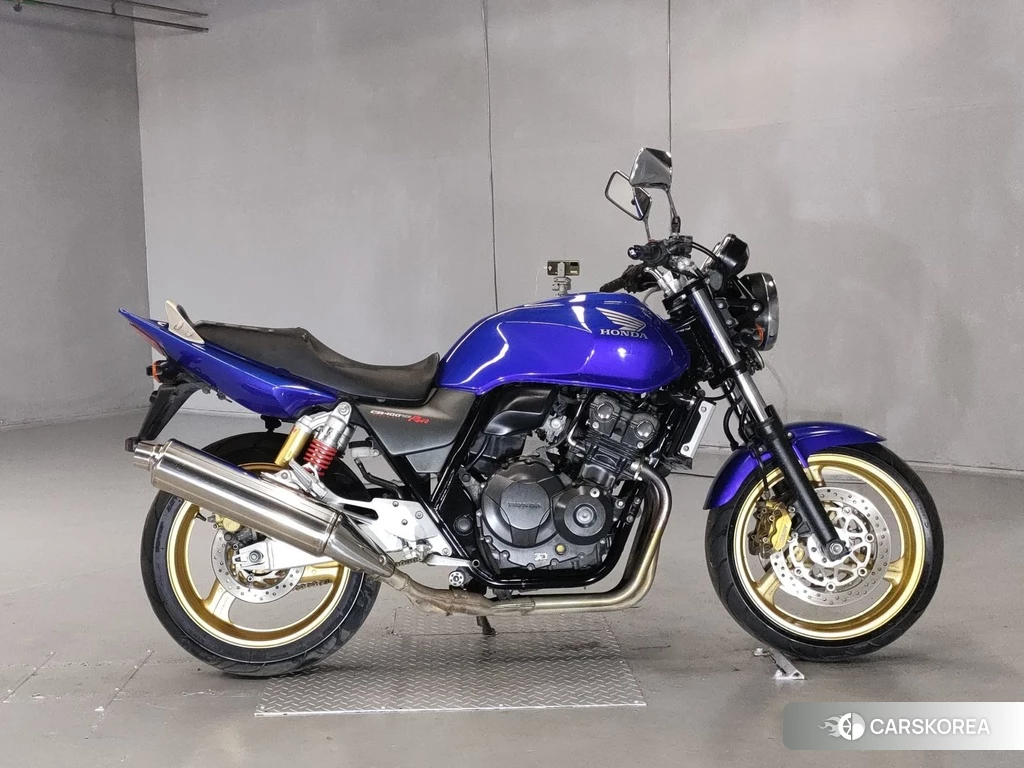 Проданный Honda CB400SF 2013 из Японии