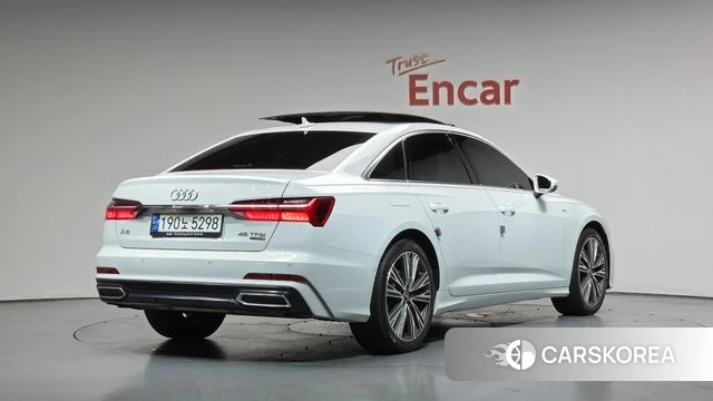 Audi A6 (C8) 2023 Белый из Кореи