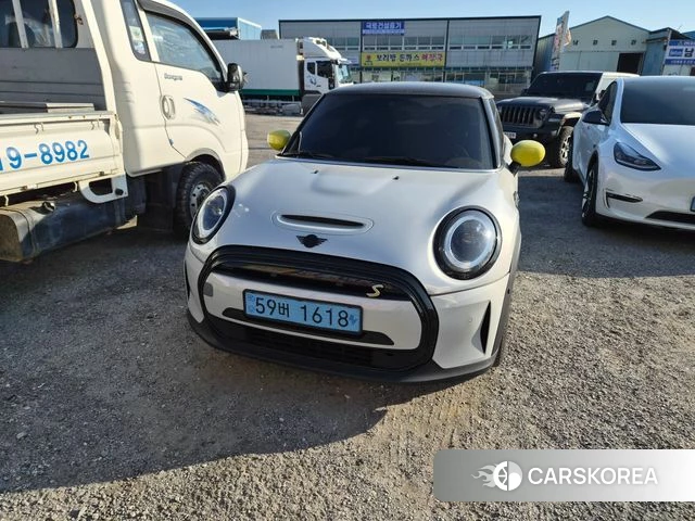Mini Cooper Electric 2022 Светло-серебряный цвет из Кореи