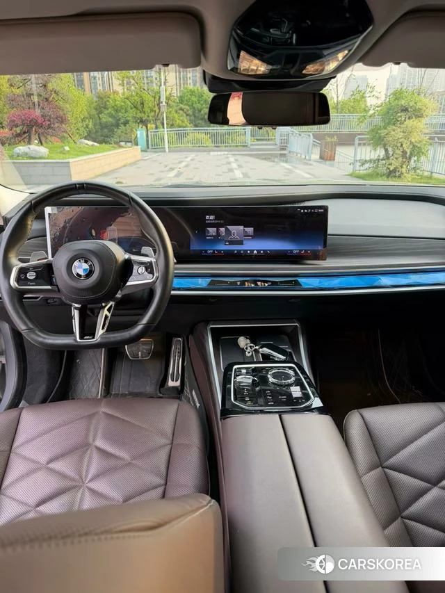 BMW 7 series 2024 Шампань из Китая