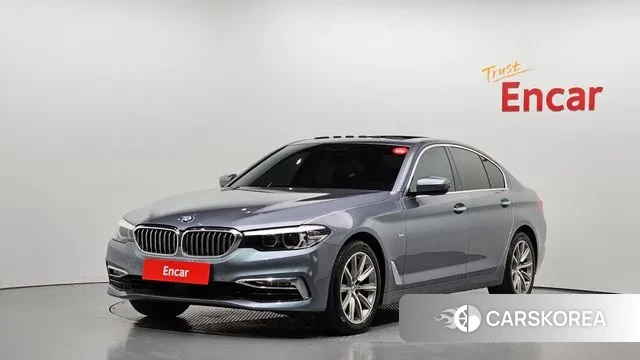 BMW 5 Series (G30) 2018 Серебристо-серый из Кореи