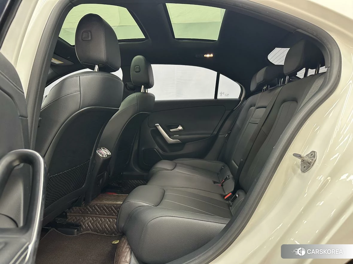 Mercedes-Benz Class A 2021 Белый из Китая