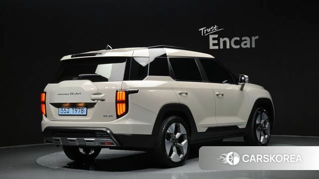 Ssangyong Torres EVX 2023 Жемчужный цвет из Кореи
