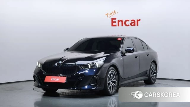 BMW 5 Series (G60) 2025 Черный из Кореи