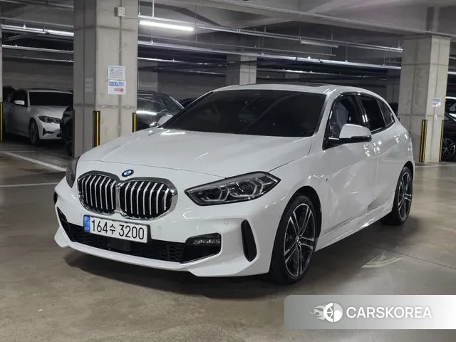 BMW 1 Series (F40) 2022 Белый из Кореи