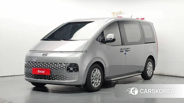 Hyundai Staria 2021 Серебристо-серый из Кореи