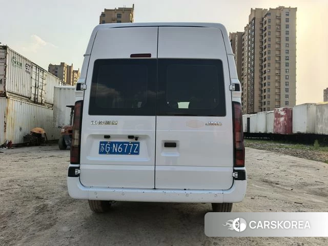 Jiangling Fushun 2023 Белый из Китая