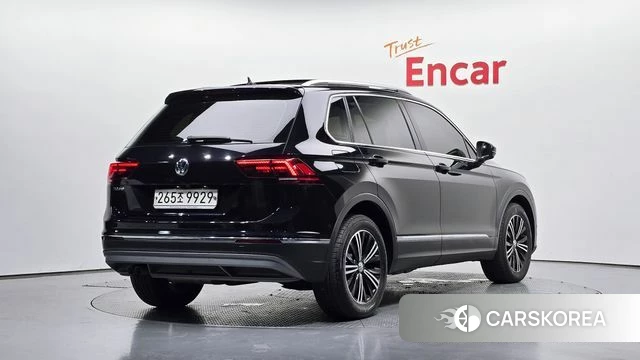 Volkswagen Tiguan second Generation 2019 Черный из Кореи