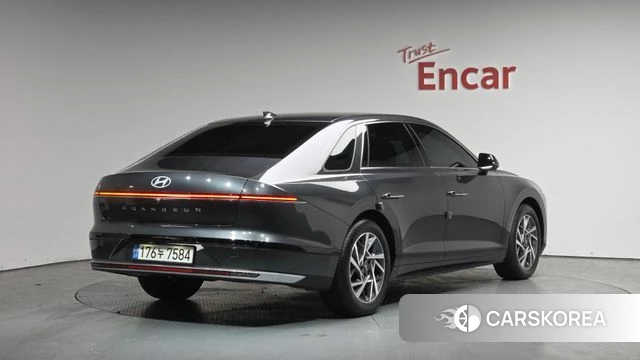 Hyundai Grandeur Hybrid (GN7) 2024 Серый из Кореи