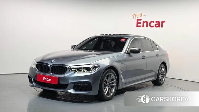 BMW 5 Series (G30) 2020 Серебристо-серый из Кореи